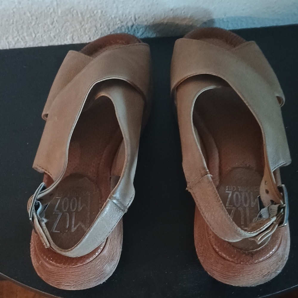 Miz Mooz Women's Tan Sandals